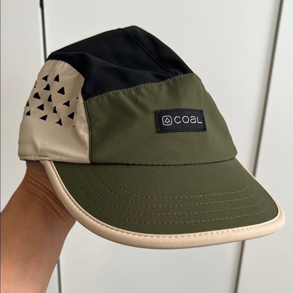 Coal Green and Black Cap